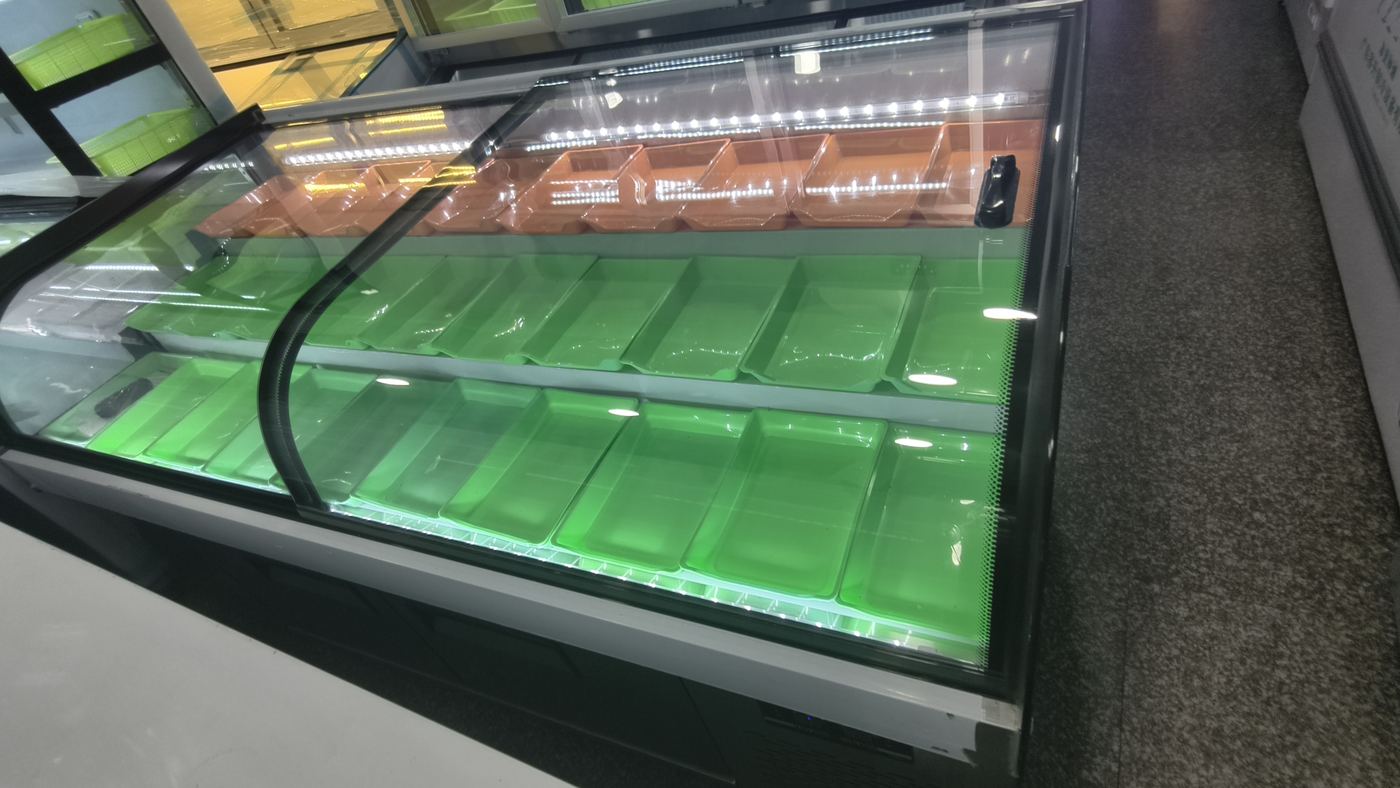 超鸿制冷商用厨具三阶梯点菜柜实拍