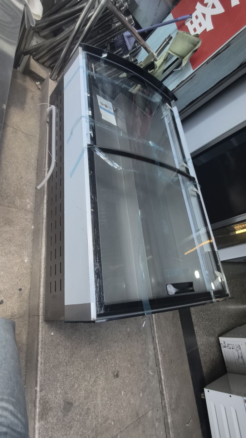 超鸿制冷商用厨具点菜柜台式阶梯柜，150 80h63实拍产品图