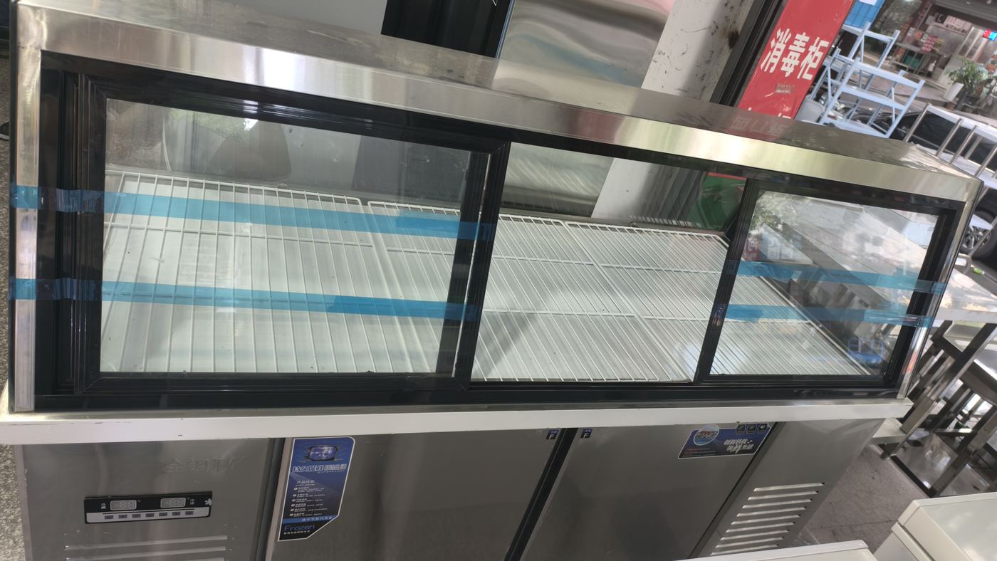 超鸿制冷商用厨具熟食柜实拍